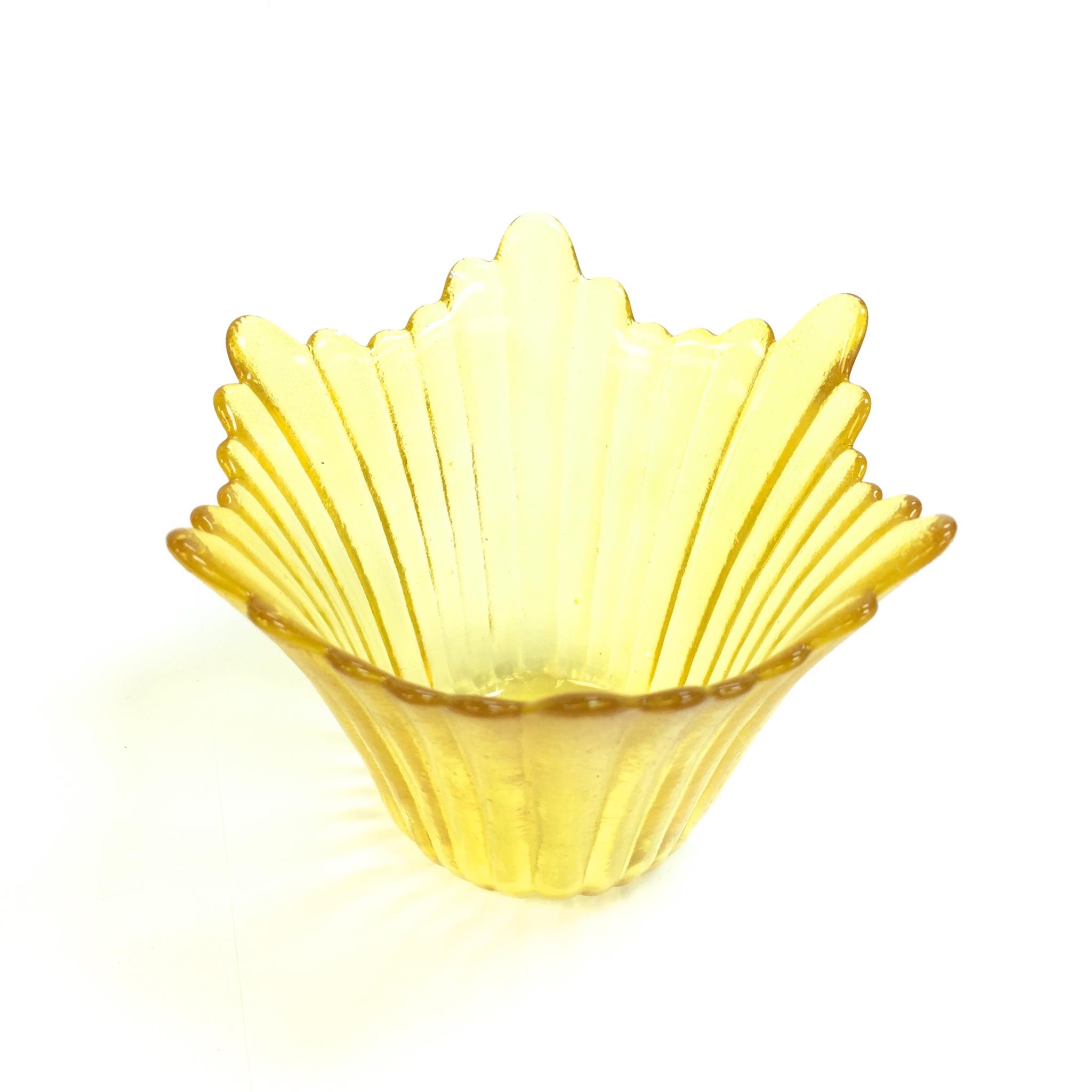 (image for) Glass Tulip Candleholder