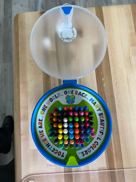 (image for) Gus Globe 64 Count Crayon in Case