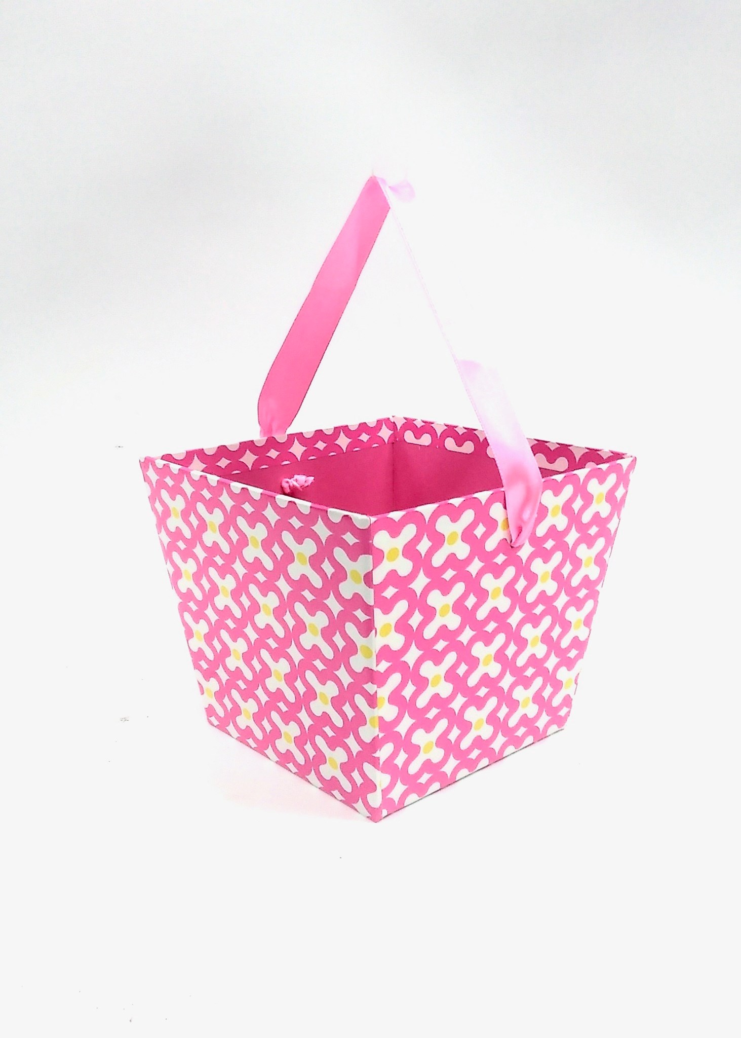 (image for) Gift Basket Magenta Flower